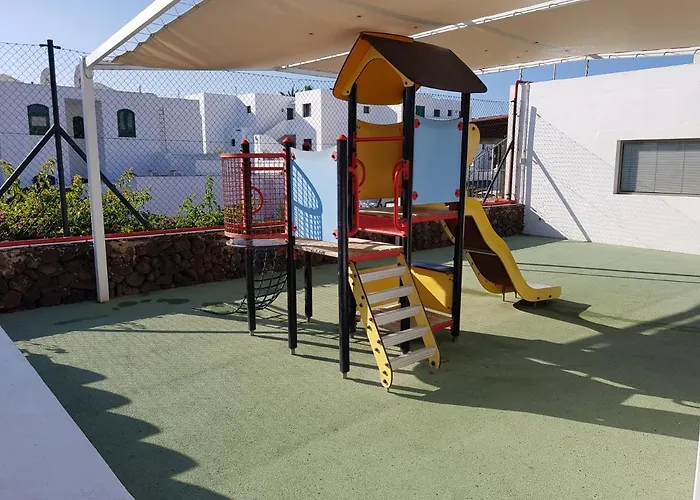 Avenue * פוארטו דל כרמן